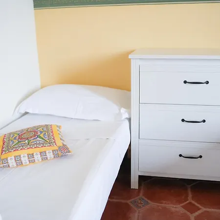 Vibes Bed & Breakfast *