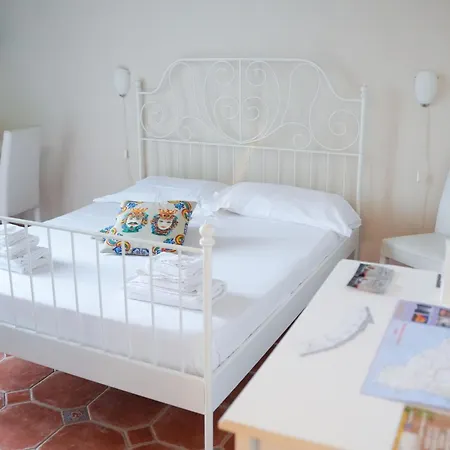 Vibes Bed & Breakfast *